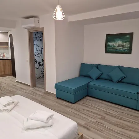 Joanna * Sarandë